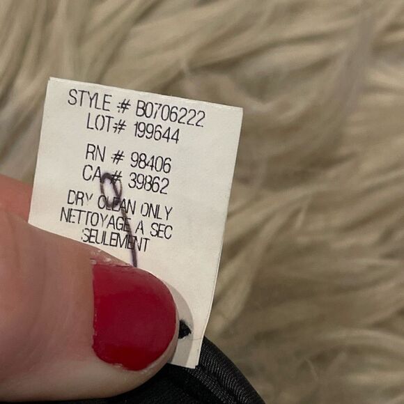 Theory black pants size 4 - Picture 5 of 7